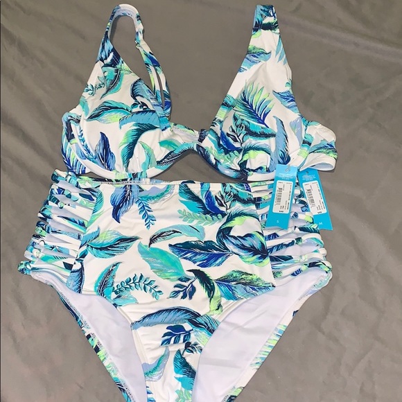 NWT Ambrielle Bikini Set - Picture 1 of 3